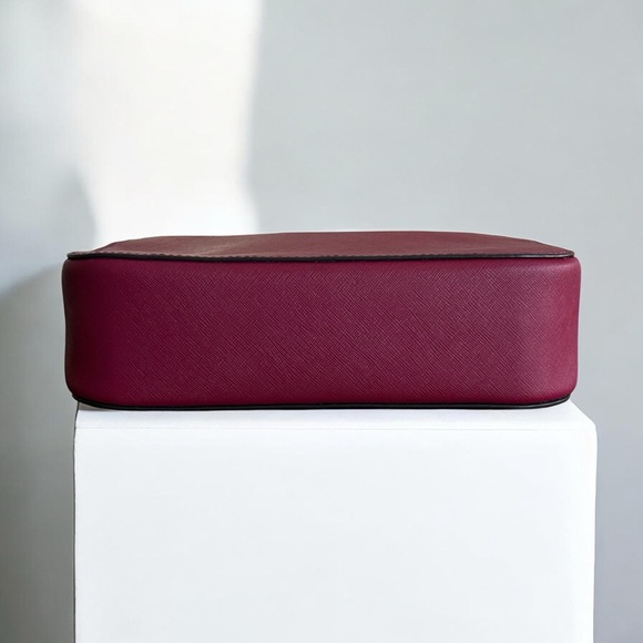 Authentic Michael Kors Magenta Crossbody Bag with Gold Hardware - Picture 5 of 13